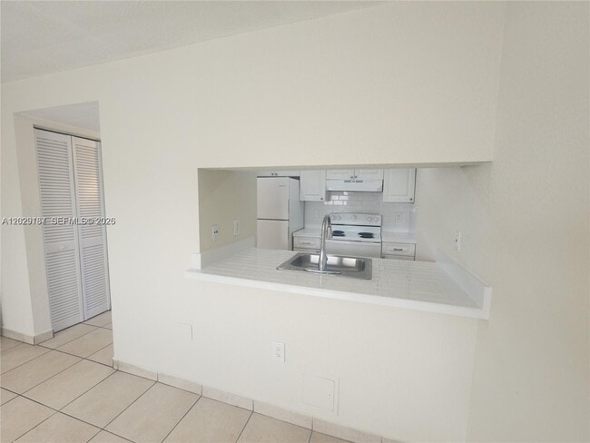 Foto del edificio - 19600 SW 110th Ct