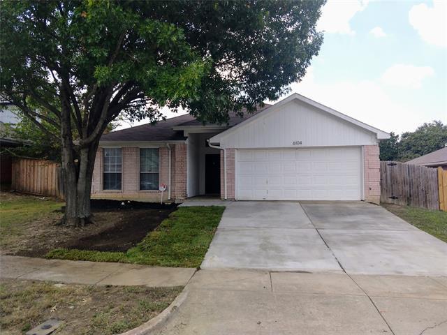 Foto principal - 6104 Brookfall Dr