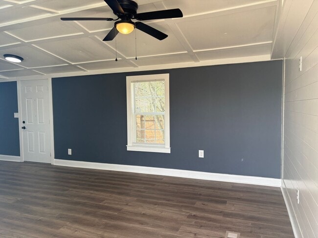 Building Photo - 2 Bedroom, 2 Bathroom Home in Haw River!