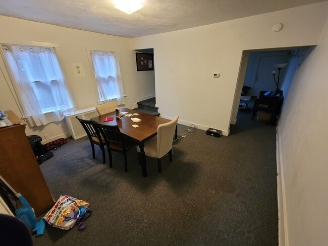 Comedor - 1322 Wightman St