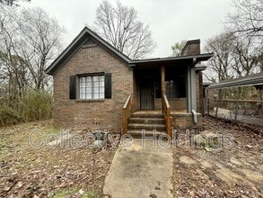 Building Photo - 628 Heflin Ave E