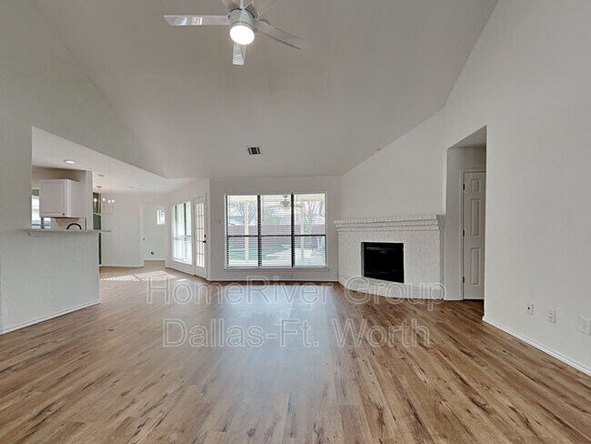 Foto del edificio - 820 Arbor Downs Dr