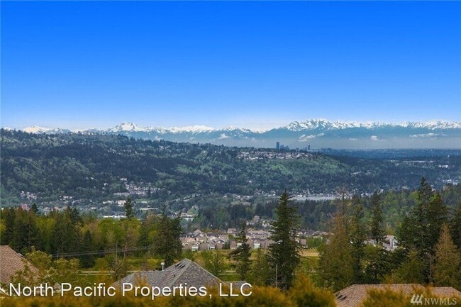 Building Photo - 4 br, 3.5 bath House - 1597 30th Ave NE