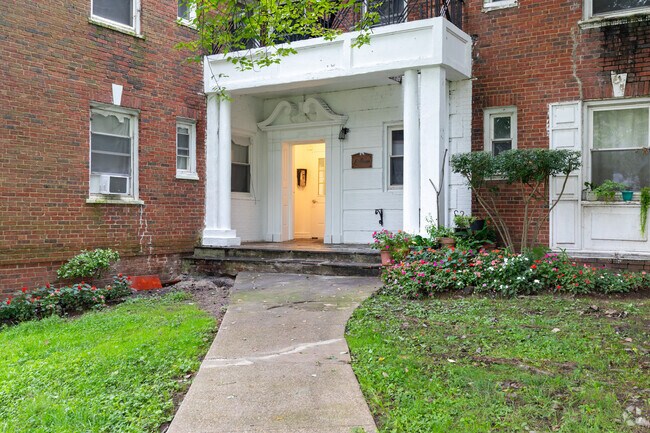 Foto del edificio - Colonial Gardens Trenton Proud LLC