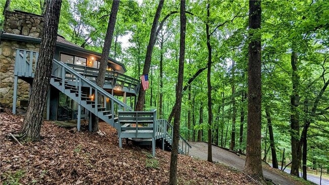 Building Photo - 828 Little Pine Mountain Rd
