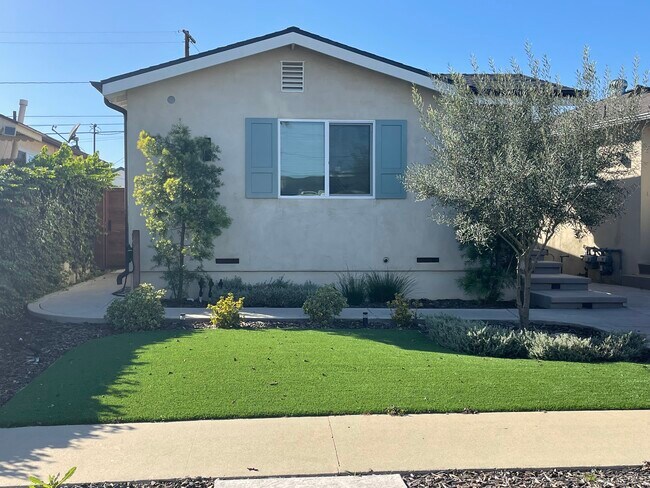 Building Photo - 15211 S Wilton Pl