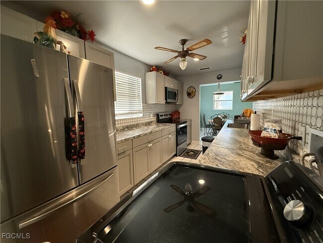 Building Photo - 14801 Randolph Ct