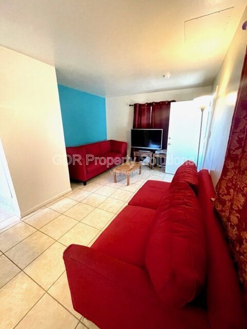 Foto del edificio - 2530 Veranda Rd NW