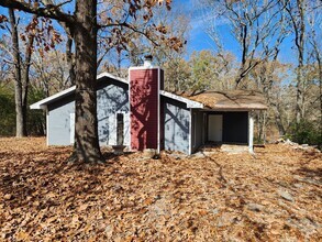 Building Photo - 8206 Dogwood Trail