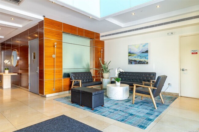 Foto del edificio - 260 W Broadway