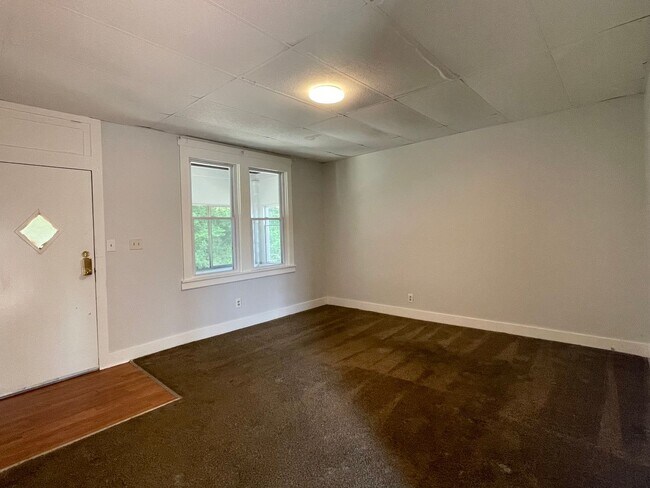 Foto del edificio - Charming 2 Bed / 1 Bath Single-Family Home...