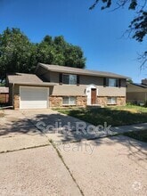 Building Photo - 1618 Shasta Dr