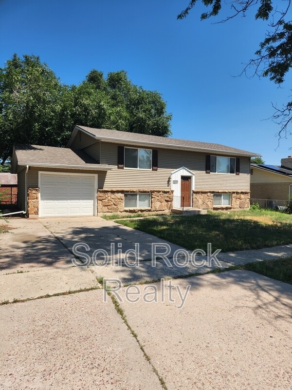 Foto principal - 1618 Shasta Dr