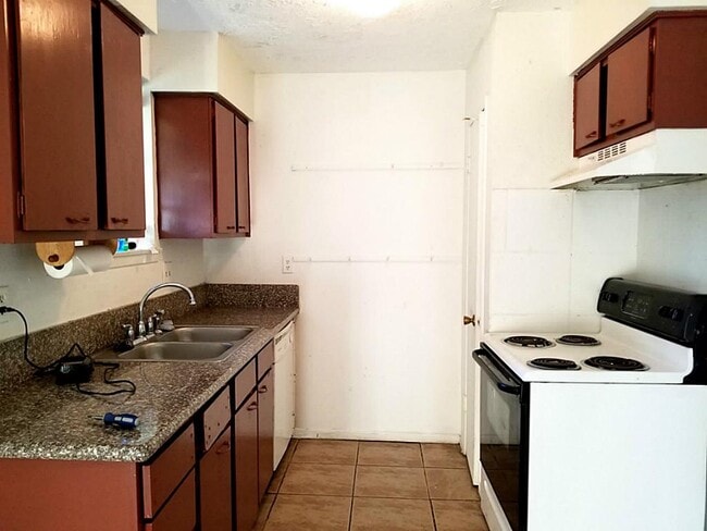 Foto del edificio - 11523 Glenwolde Dr