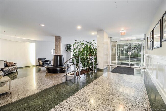 Foto del edificio - 444 Bedford St