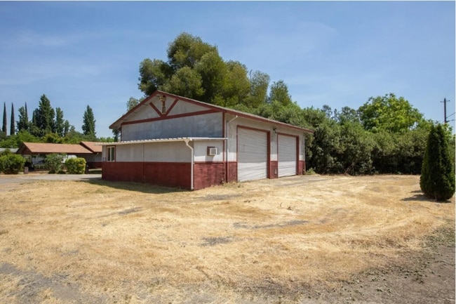 Building Photo - 124 E Evans Reimer Rd
