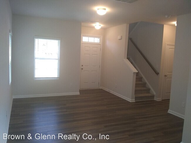 Building Photo - 3 br, 2.5 bath House - 131 Morvue Loop