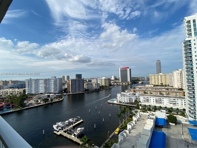 Foto del edificio - 1965 S Ocean Dr