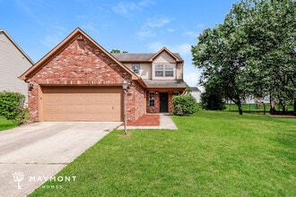 Building Photo - 5639 Oakcrest Dr