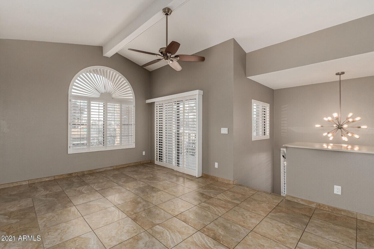 925 N College Ave Unit E219, Tempe, AZ 85281 Condo for Rent in Tempe