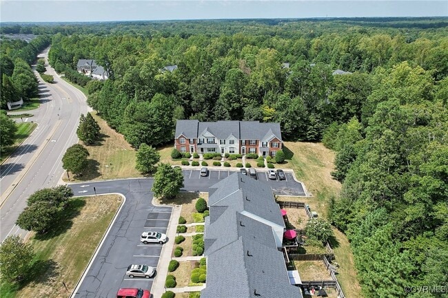 Building Photo - 444 Kingscote Ln