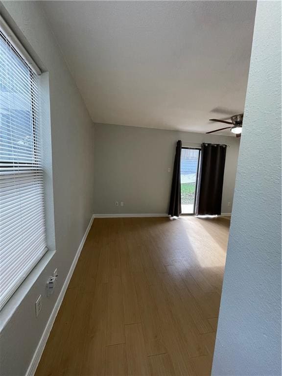 Building Photo - 513 S Park Dr
