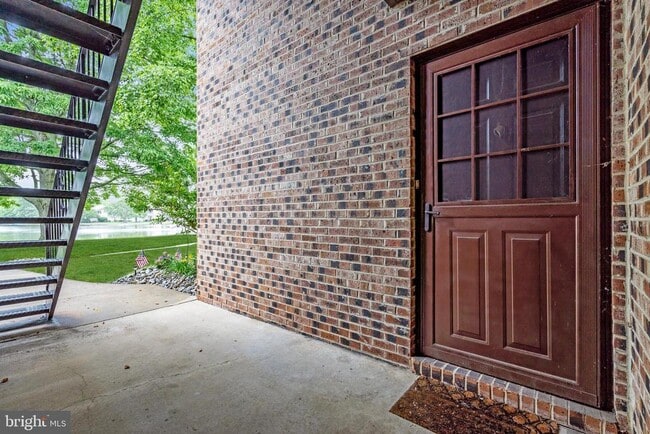 Building Photo - 135A Birchfield Ct