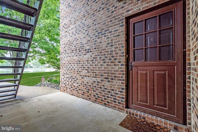 Foto del edificio - 135A Birchfield Ct