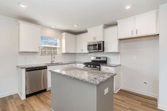 Building Photo - 385 Dasu Dr