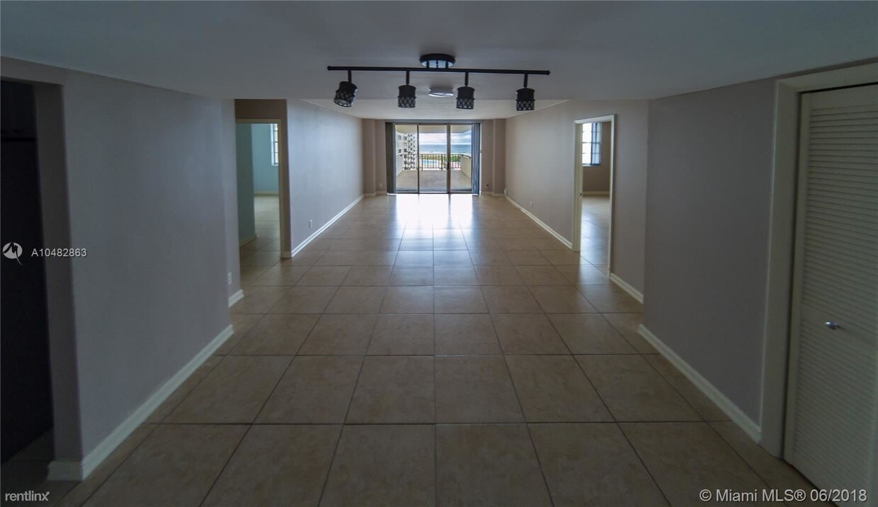 Primary Photo - 2 br, 2 bath Condo - 1900 S Ocean Blvd Apt 8T