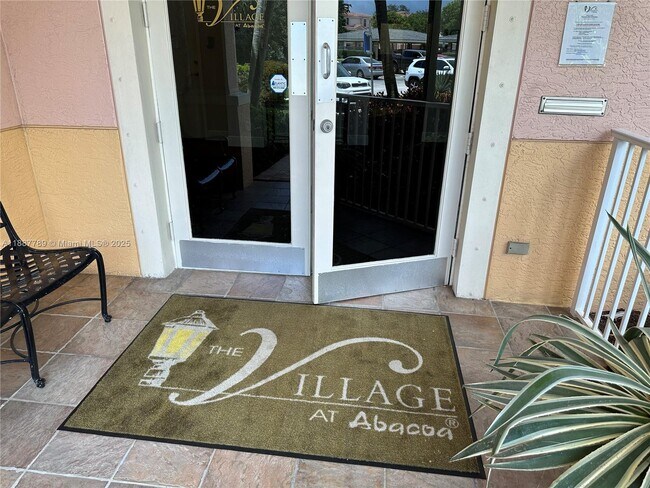 Foto del edificio - 1200 Town Center Dr