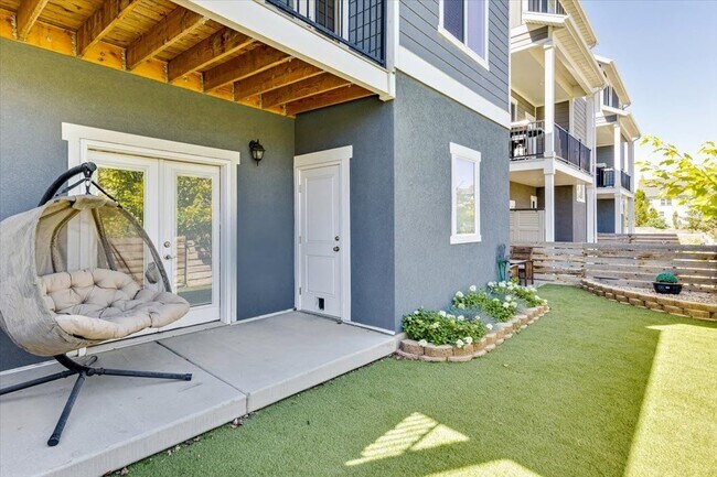 Foto del edificio - 856 W Founders Point Ln