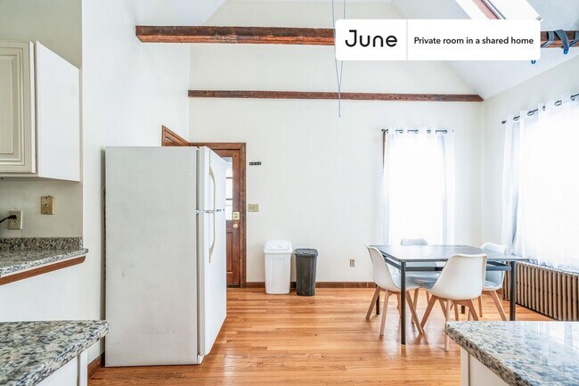 Foto del edificio - Room in Shared 4 bed/1.5 bath home in Somerville