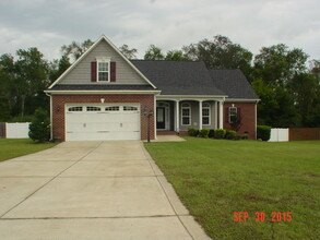 Building Photo - 124 Hurdle Ln