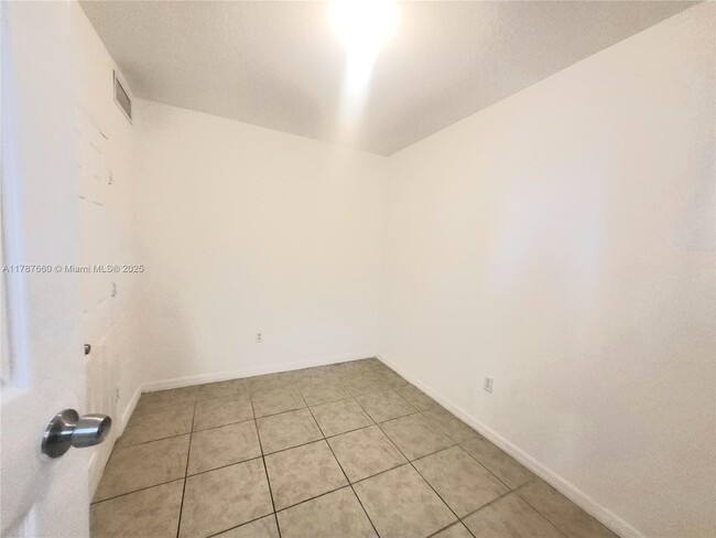 Foto del edificio - 119 SW 6th Ave