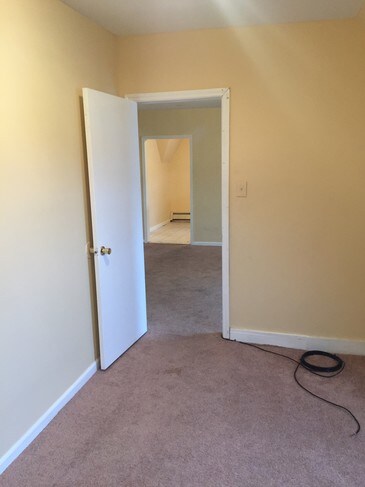 Building Photo - 399 Totowa Ave