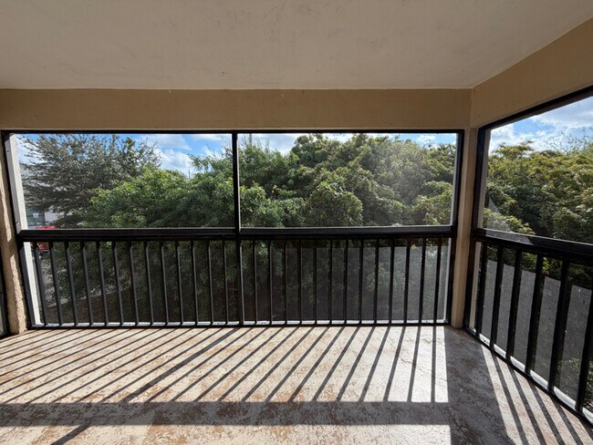 Foto del edificio - 766 NW Fork Rd