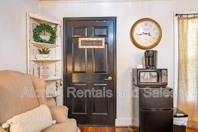 Foto del edificio - 714 E Jefferson St