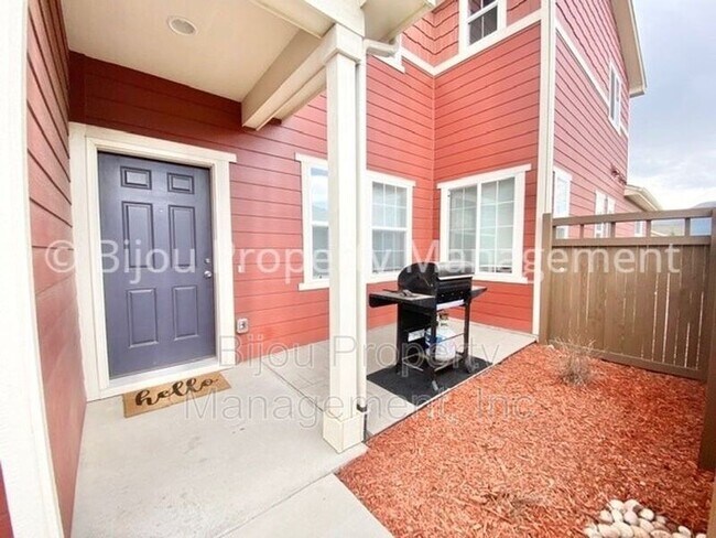 Building Photo - 495 Eclipse Dr