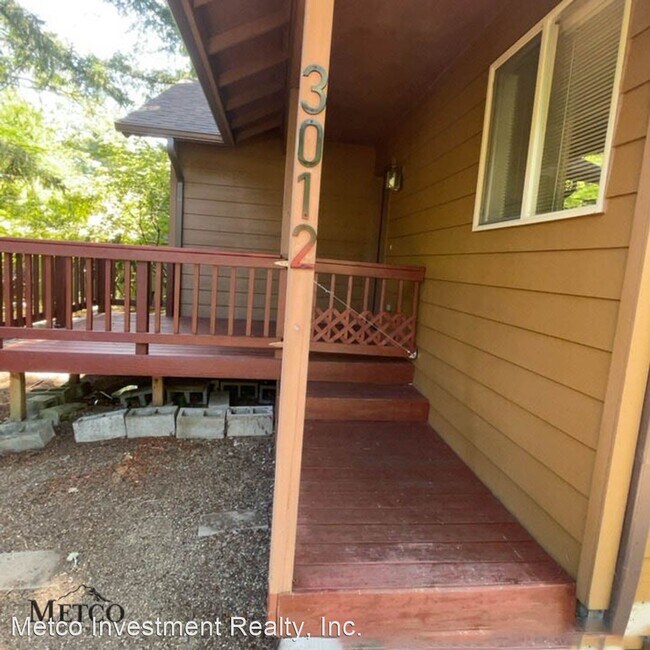 Building Photo - 3 br, 2 bath House - 3012 Hendricks Hill D...