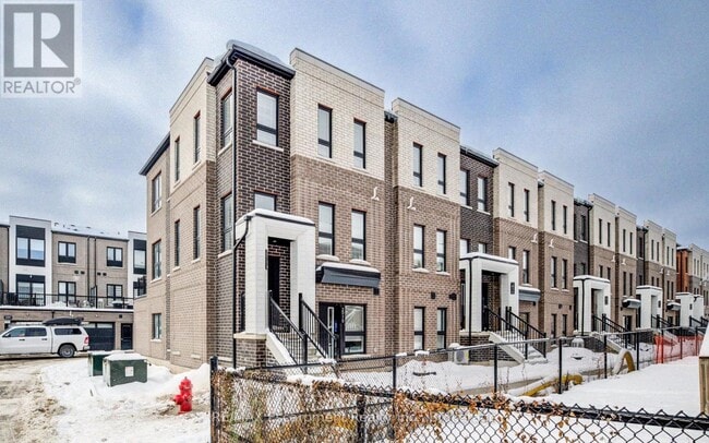 Photo du bâtiment - 70 Kenesky Dr