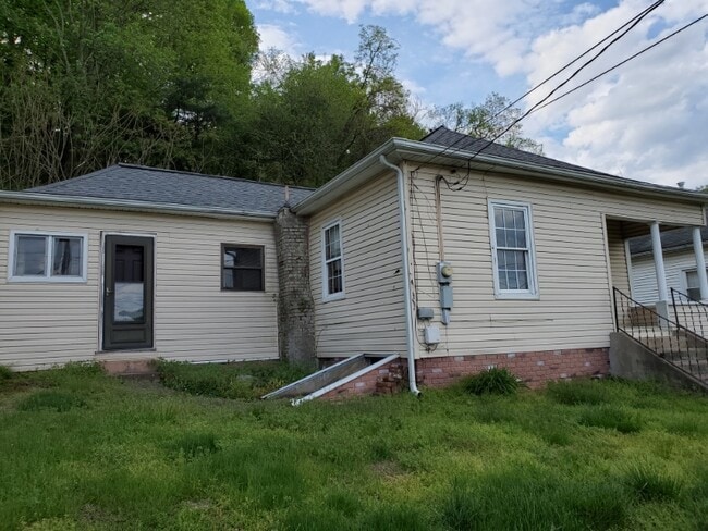 Building Photo - 684 Grant St