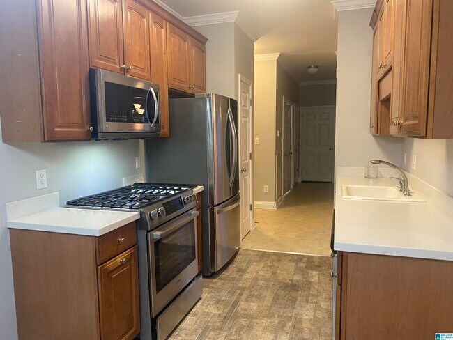 Building Photo - 4634 Highgrove Dr