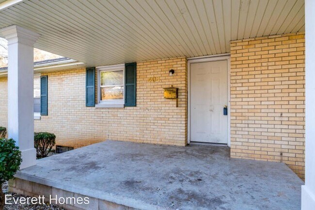 Foto del edificio - 3 br, 2 bath House - 404 E Meadowmere St