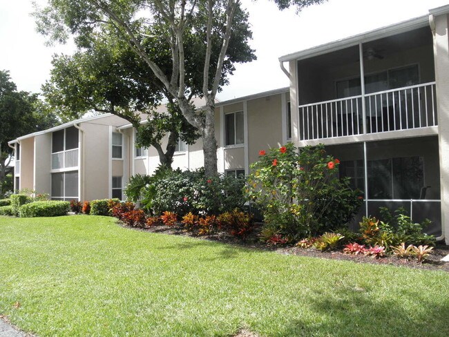 Building Photo - 13830  Oneida Drive D1 Delray Beach FL 33446