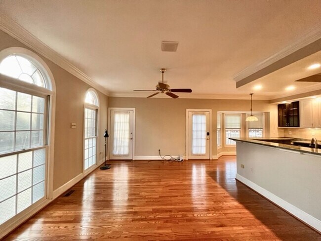 Building Photo - 9900 Foxborough Cir