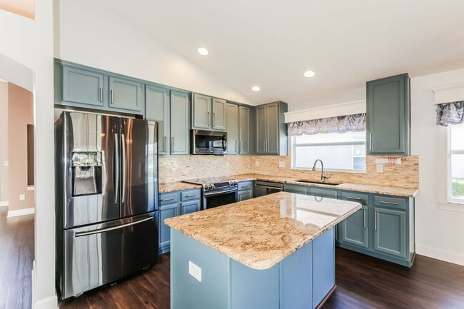 Foto del edificio - 6935 Runner Oak Dr