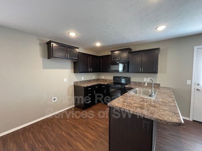 Foto del edificio - 1528 Perry St