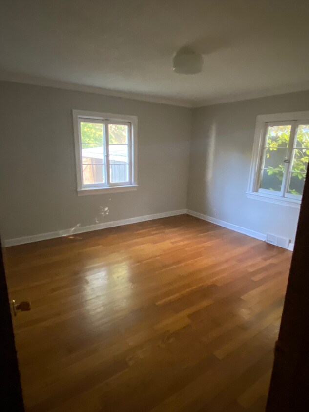 Primary Photo - 808 W Hill St