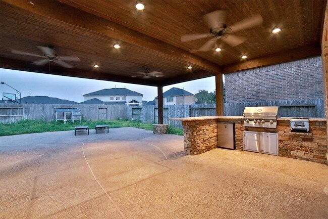 Building Photo - 2403 Haven Hill Dr